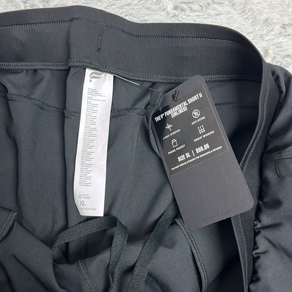 Fabletics The 9” Fundamental Short 11 with 4-way stretch Black Shorts XL - Picture 9 of 9